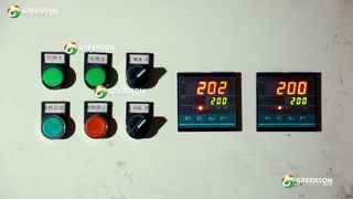 Productiemachine voor plafondplaten van minerale vezels