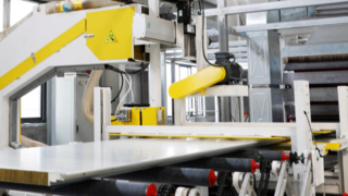 Machines voor het maken van steenwol en schuimsandwichplaten