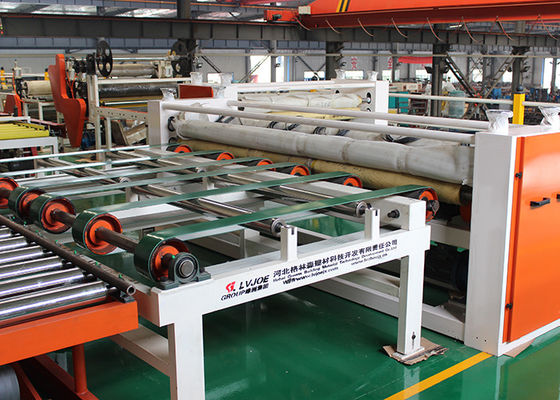 Het Plafondraad die van het fiberglasmat Gelamineerde Gips Machine voor Russische Markt maken