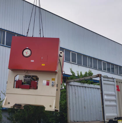 Gips plafond tegel ponsmachine voor kleine zakelijke geluidsabsorberende paneelproductieapparatuur