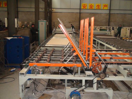 Geavanceerde technologie Double Side Gips Board PVC En Aluminium Foil Gelamineerde Machine