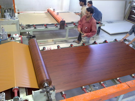 De vinyl Gelamineerde Tegels die van het Gipsplafond Machine met Lage Prijs maken