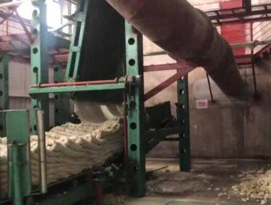 Goede prijs. Energiebesparende steenwolproductielijn met 1200-2400mm plaatbreedte, 80-200kg/m3 dichtheid en 380V/50Hz voeding online