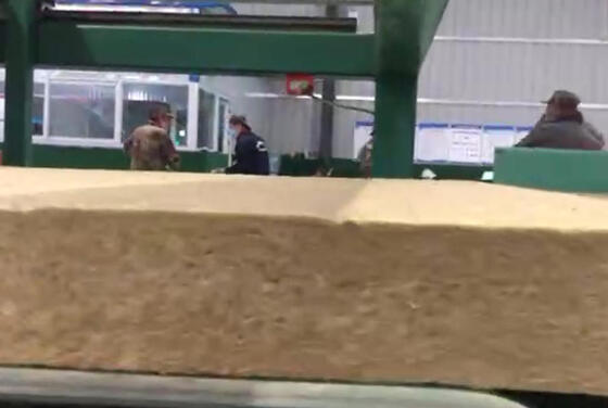 Automatische steenwolproductielijn met een plaatbreedte van 1200-2400 mm, een dichtheid van 80-200 kg/m3 en ondersteuning door buitenlandse ingenieurs