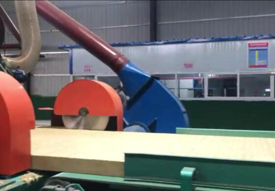 Waterafstotende steenwolproductielijn met PLC-besturing en instelbare viltgrootte