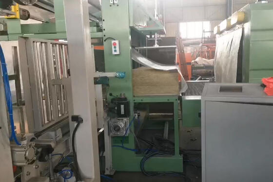 Goede prijs. PLC-gecontroleerde productielijn voor steenwol met hoge temperatuurharding en 80-200 kg/m3 grondstofdichtheid online