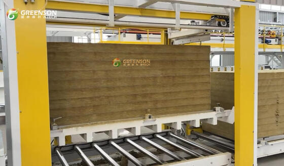 Goede prijs. Kant-en-klaar steenwol-sandwichpaneelproductielijnproject online