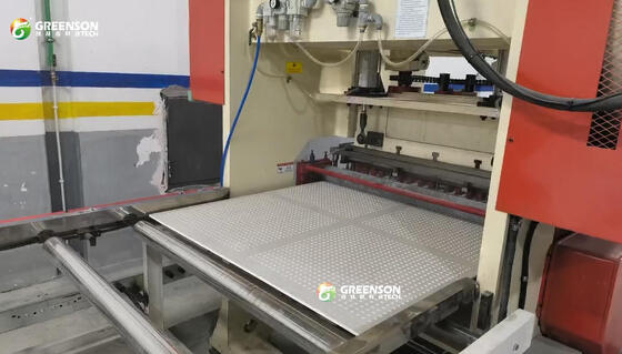 Goede prijs. Automatische hydraulische plankenpunchmachine met 200T hoge druk Automatische werking voor maximaal 20 mm dikte gipsplaten perforeren online
