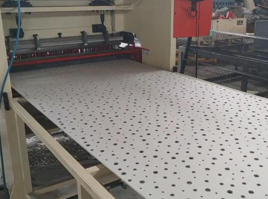 Goede prijs. Volautomatische plaatperforatielijn 1220x2440 plaatperforatiemachine online
