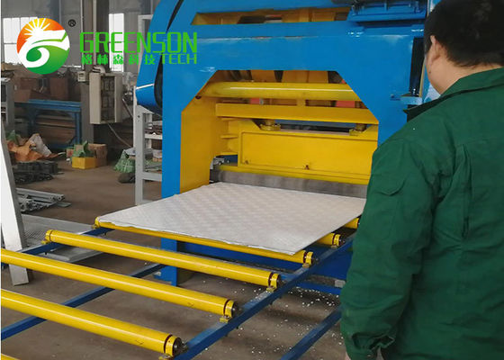 Goede prijs. De decoratieve Drywall Machine van de Bladperforatie voor Vierkant/Rond Gat online